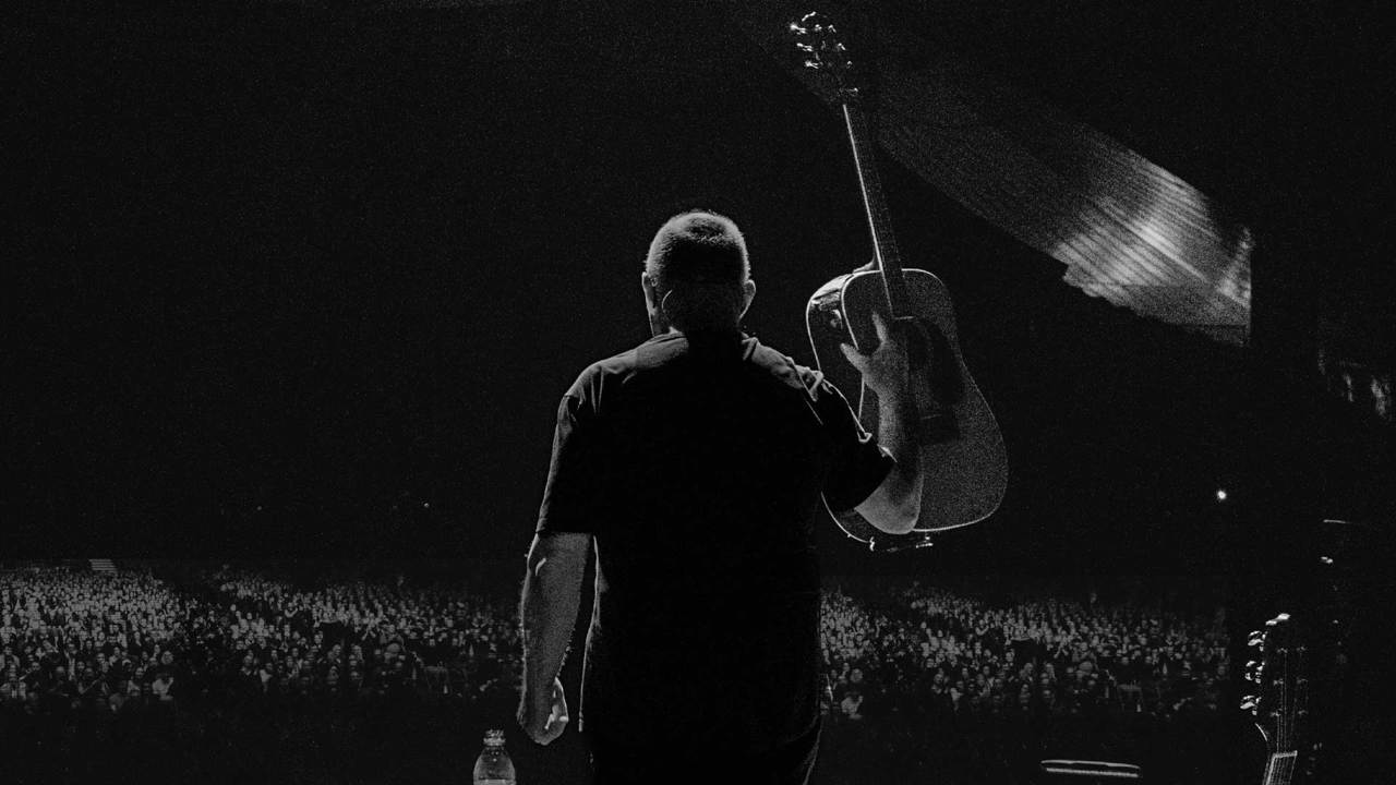 26 05 30 Christy Moore
